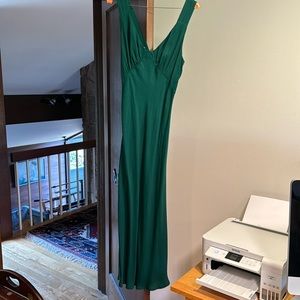 Super flattering midi reformation dress